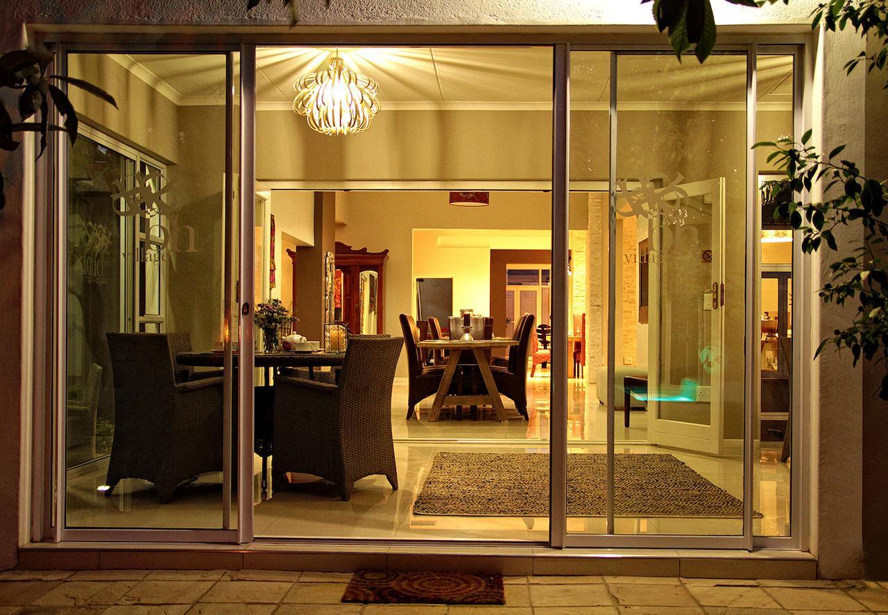 Village Boutique Hotel Otjiwarongo Extérieur photo