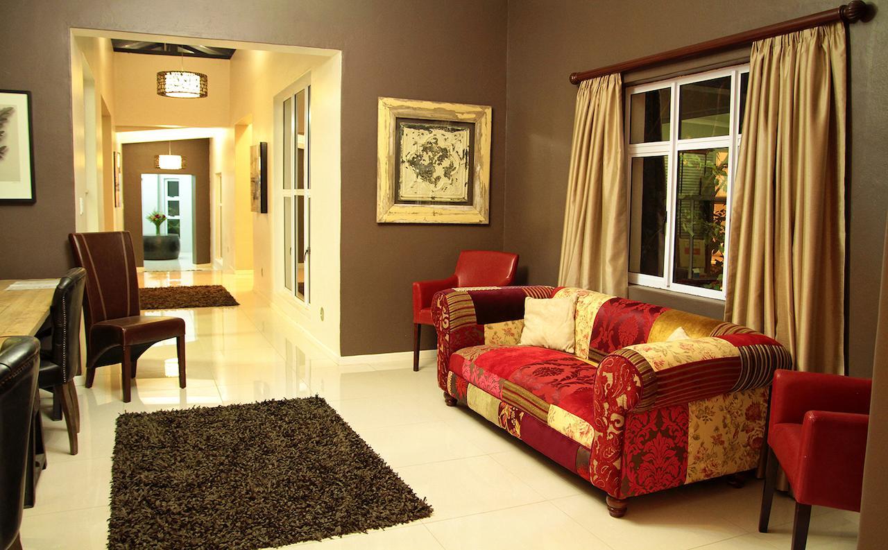 Village Boutique Hotel Otjiwarongo Extérieur photo