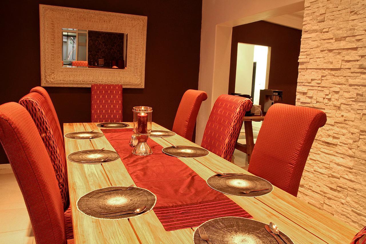 Village Boutique Hotel Otjiwarongo Extérieur photo