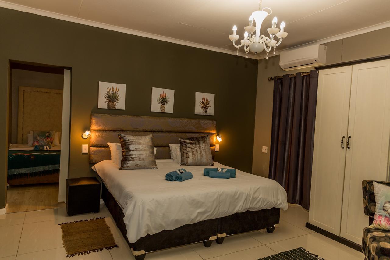 Village Boutique Hotel Otjiwarongo Extérieur photo