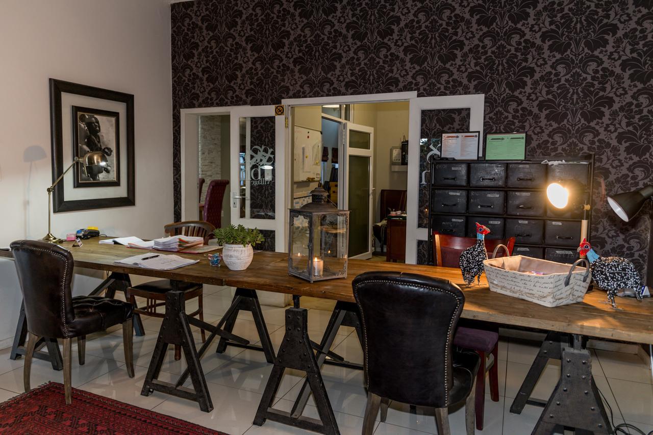 Village Boutique Hotel Otjiwarongo Extérieur photo